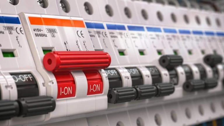 الإنحدار العمودي نحو الأمبير الواحد...