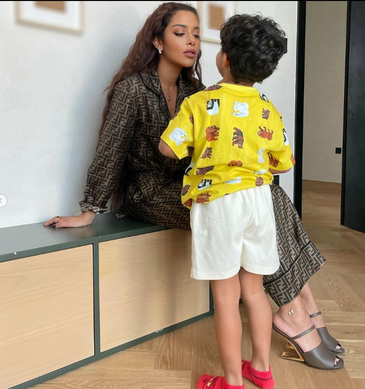 بلقيس "الأمّ" توثّق اشتياقها لابنها بالـ"صور"