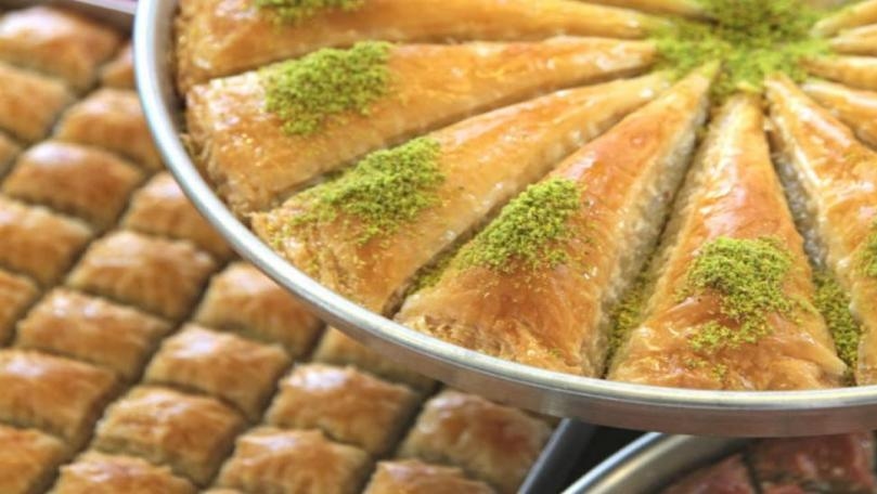 قطعة بقلاوة واحدة تحتوي على 11 غراماً من الدهون