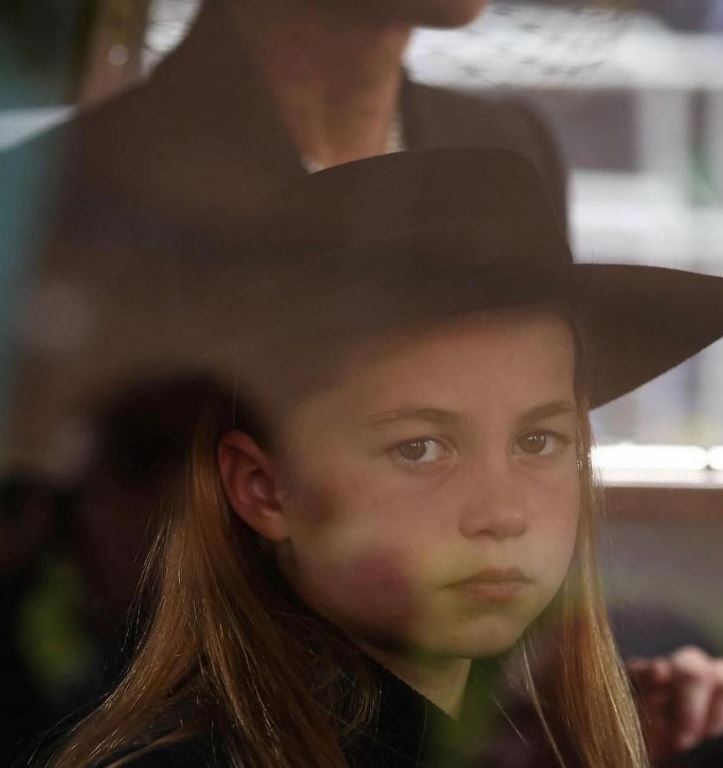 بالصّور: تأثّر ميغان ماركل والأميرة "شارلوت" في جنازة الملكة إليزابيث الثانية