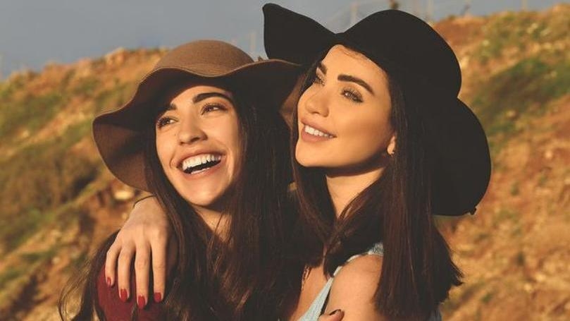 بالصور: داليدا خليل تحتفل بزفاف شقيقتها وهكذا أطلّتا معاً