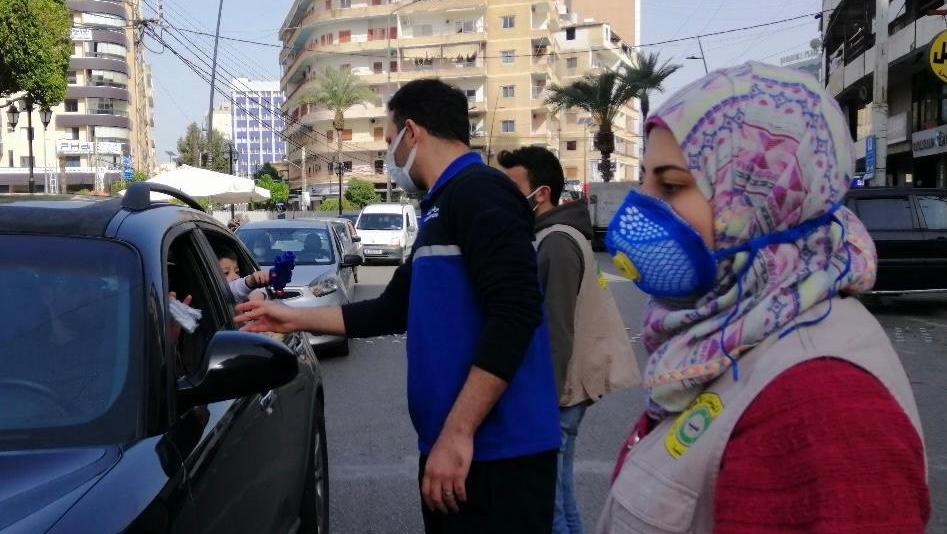 حملة لشرطة بلدية صيدا وحواجز محبة حضت المواطنين على التعاون في مواجهة الجائحة