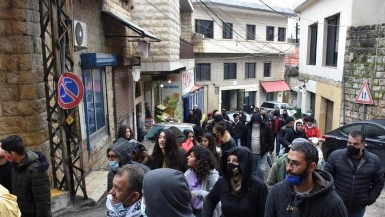 مسيرة في حاصبيا تضامناً مع أهالي طرابلس