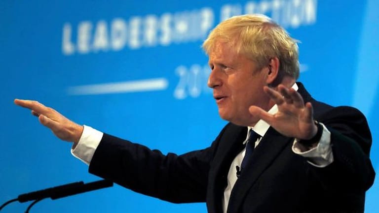 جونسون خلال اتصال هاتفي مع بايدن: نتطلع إلى تعميق العلاقات بين البلدين