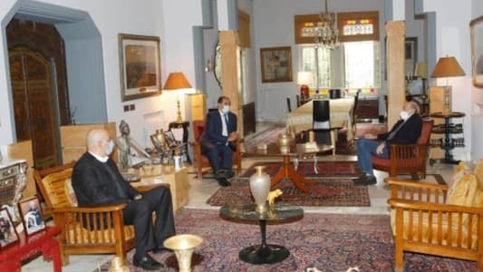 Jumblatt, Arab League’s Zaki tackle political developments
