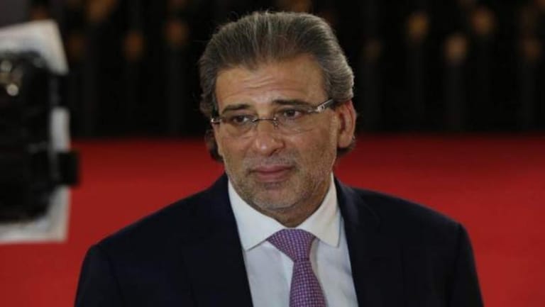 بعد فيديوهاته الإباحية... مأساة تعيد المخرج المصري خالد يوسف الى مصر