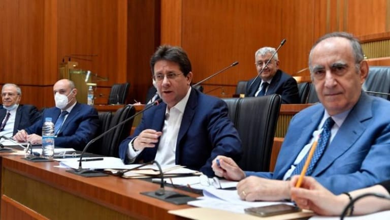 تأجيل قسري لاجتماع لجنة المال ومهلة أخيرة لـ"المركزي" والمصارف الخميس