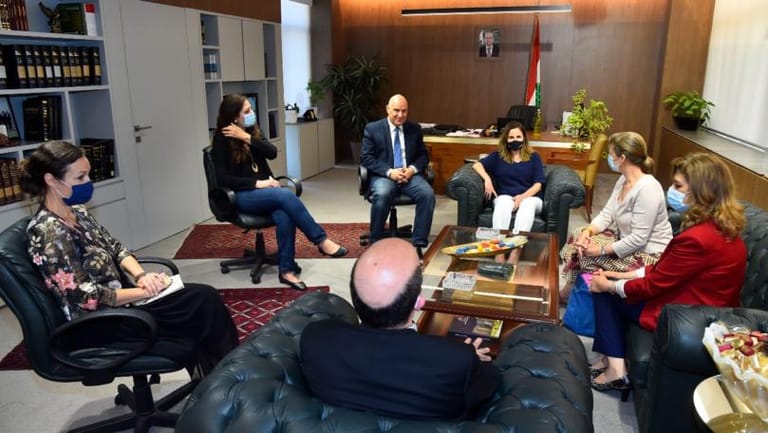 Abdel Samad tackles with French Embassy and France Media Monde delegation means to bolster cooperation