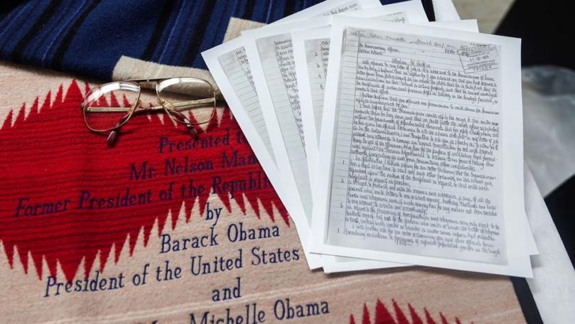 Nelson Mandela’s Famous Shirts, Belongings Up for Auction