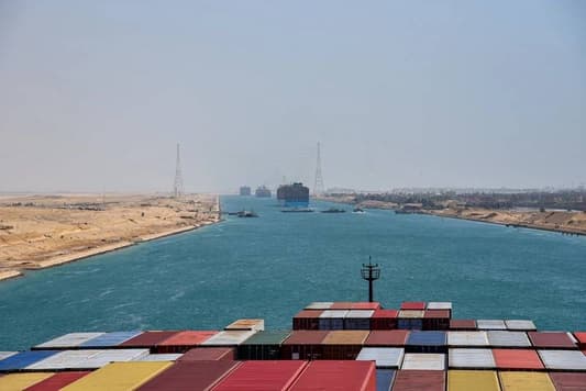 Egypt's Suez Canal to offer ships fuelling and catering services - MTV ...