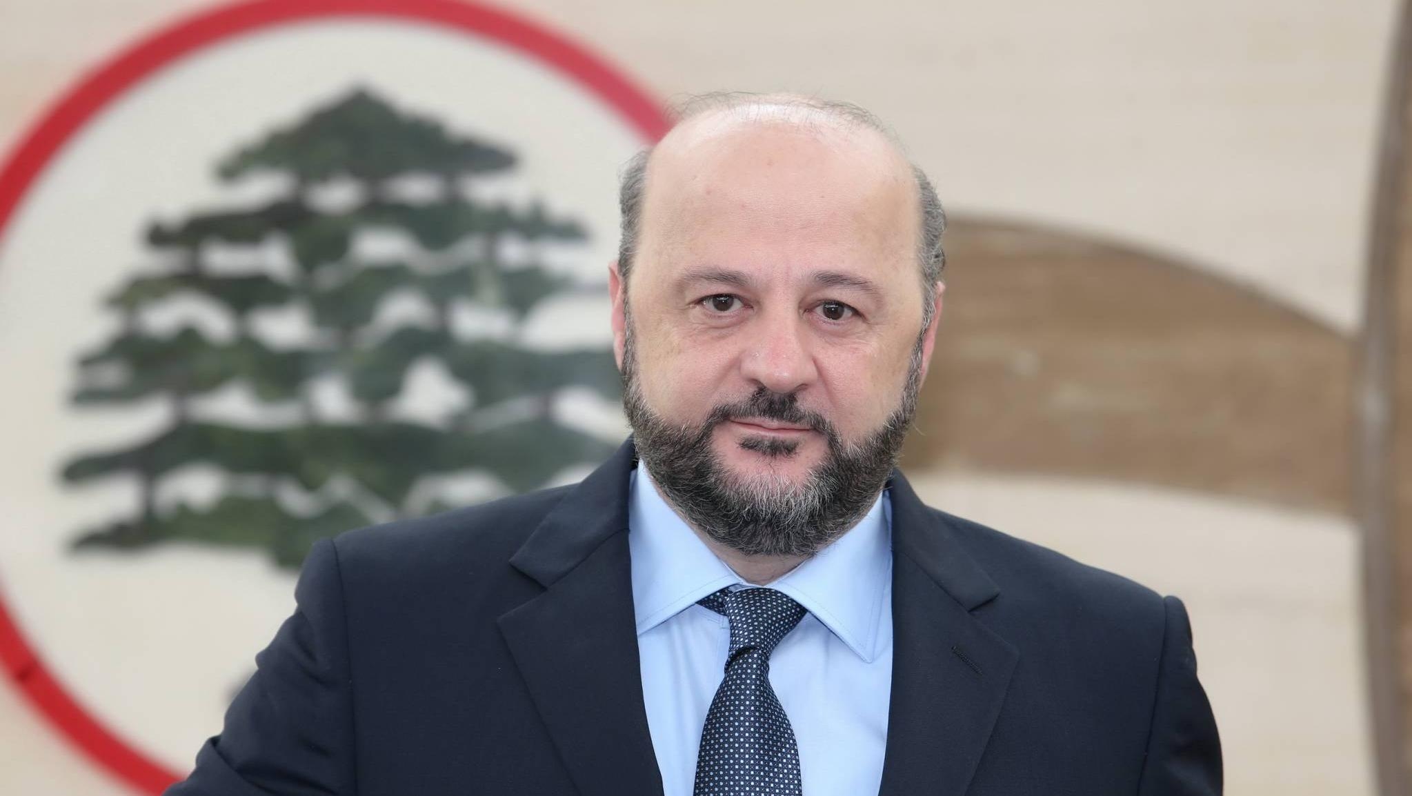 الرياشي: افتحوا البلد على استيراد اللقاح قبل أن تفتحوه على الموت