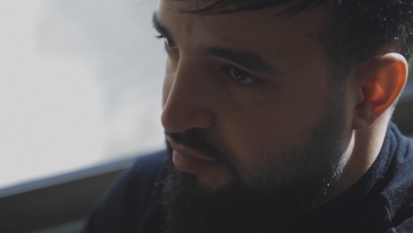 عمر نصر يطلق أغنيته الجديدة ”مبروك الإقامة“