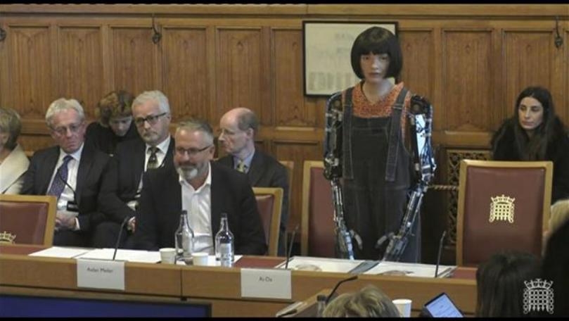 Photos: 'Although Not Alive, I Can Still Create Art,' Robot Ai-Da Tells UK Lawmakers