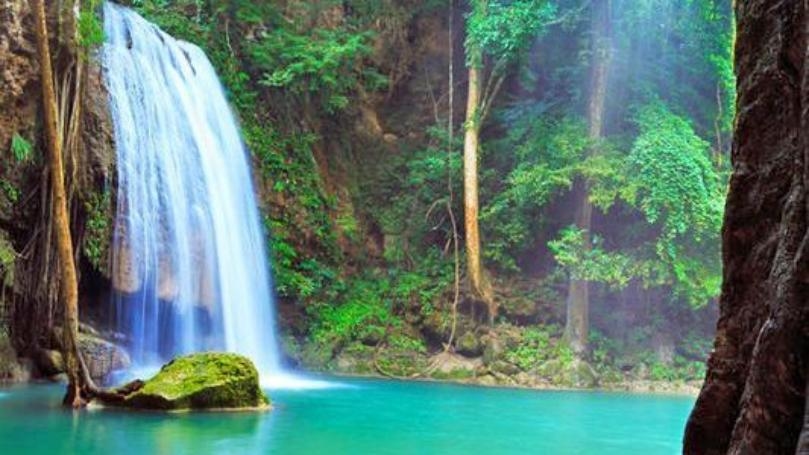 في تنورين: شلال من الأجمل عالميا.. ومغامرات تصل إلى النجوم!