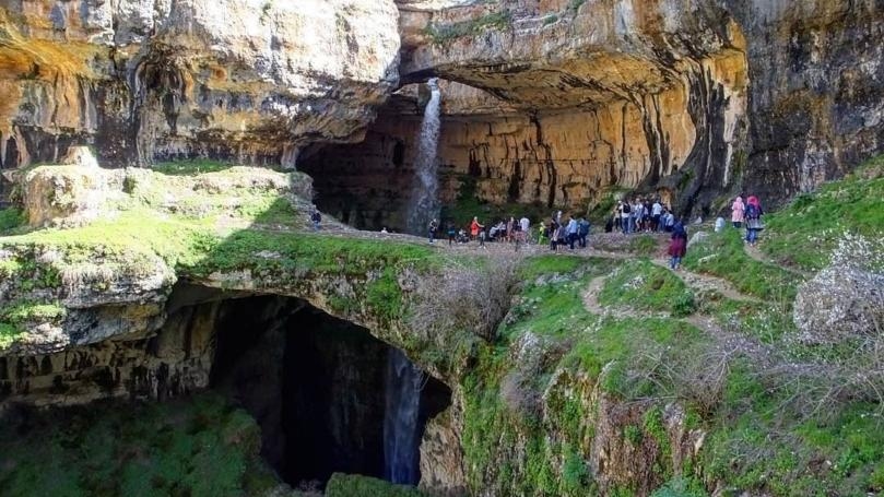 في تنورين: شلال من الأجمل عالميا.. ومغامرات تصل إلى النجوم!