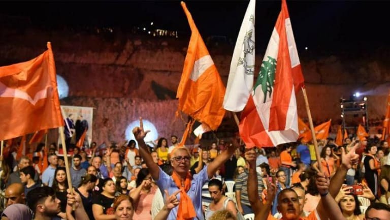 "التيار" قبيل مؤتمره العام: ورقة سياسية... وصراعات بين "جيوشه الإلكترونية"