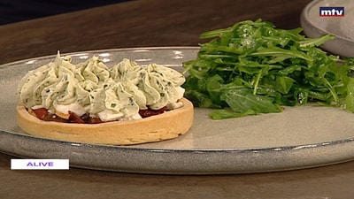 Tart with goat cheese