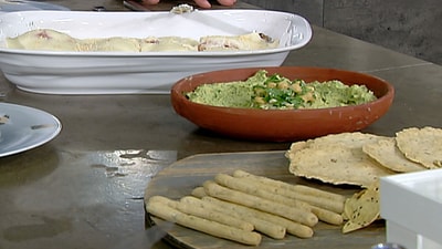 Hummus with avocado