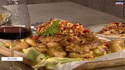 Steak with peanuts