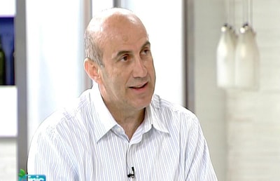 Dr Ibrahim Dounia - Eye examinations