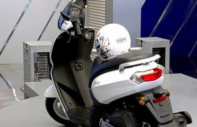 Peugeot Scooters 06 Oct 2013