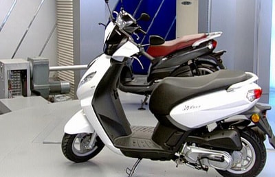 Peugeot Scooters 09 Oct 2013