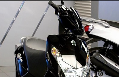 Peugeot Scooters 11 Oct 2013
