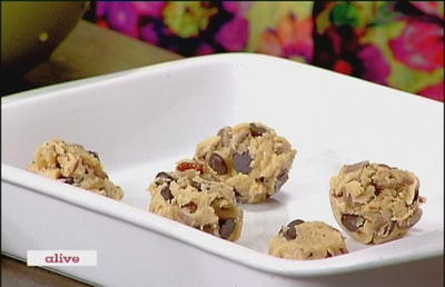Ooey Gooey Warm Cookies - 25 Jul 2015