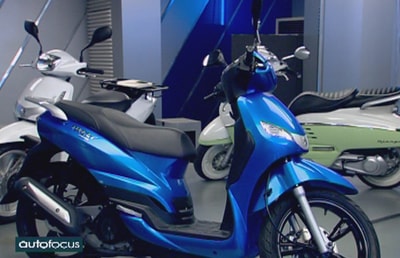 Peugeot Scooters 03 Aug 2015