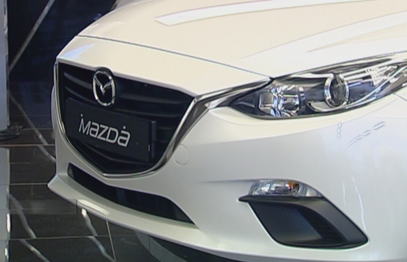 05 Nov 2015 - Mazda 3 SDN - 2016