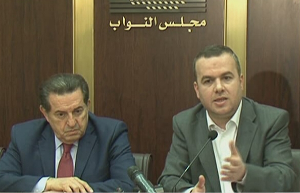 لجنة الإعلام والإتصالات  