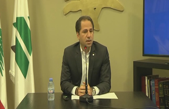  سامي الجميل  يتناول وضع مكب برج حمود 