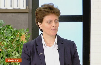 تفادي الثرثرة و نقل أخبار بين الأهل و الأولاد -  الأخت كارولين الراعي