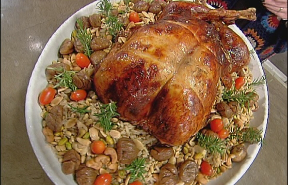 حبش شرقي مع رز وصنوبر