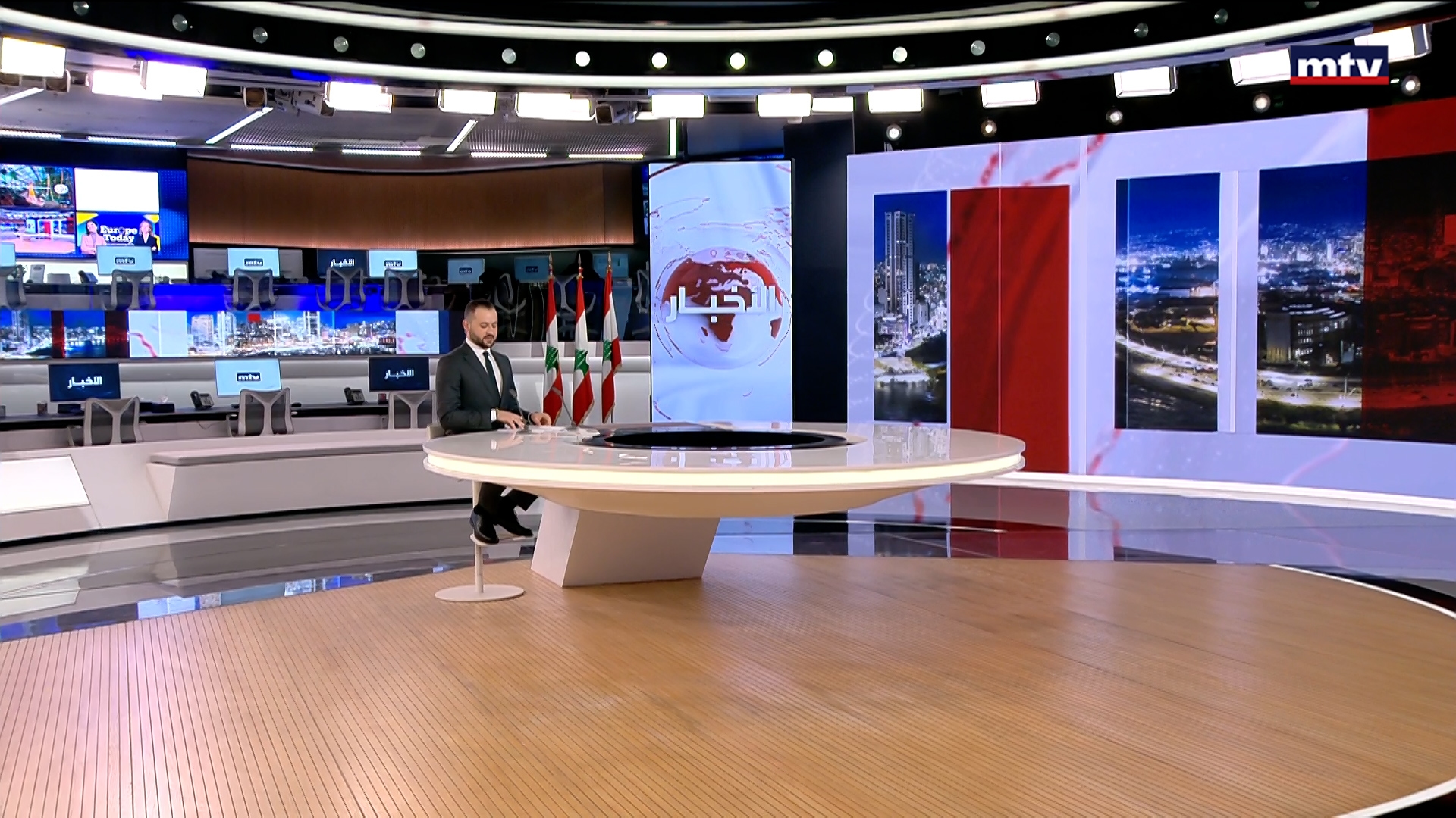 النشرة الكاملة