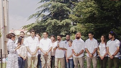 حملوا القربان سيرا من بقاعكفرا إلى عنايا