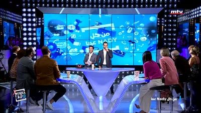 من كل نادي عصا