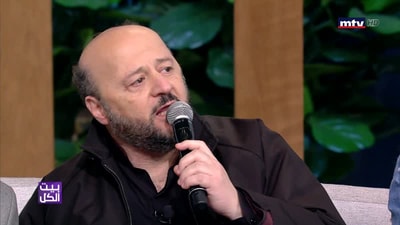 جلسة واحاديث بين اهل البيت والضيوف