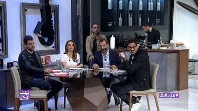 بيار رباط يحضر العشاء واجواء غنائية مع محمد خيري