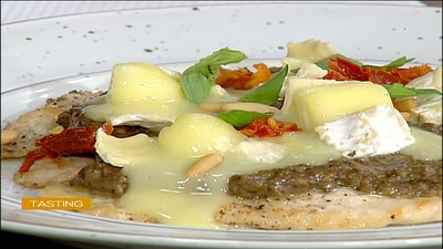 Chicken breast with mushroom duxelle and Camembert