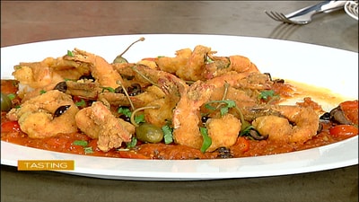 Breaded shrimp with tomato salsa