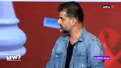 من كل نادي عصا