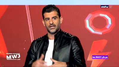 من كل نادي عصا