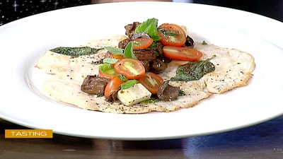 Mashed chicken with sauce