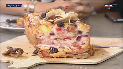 Cake with fruits 