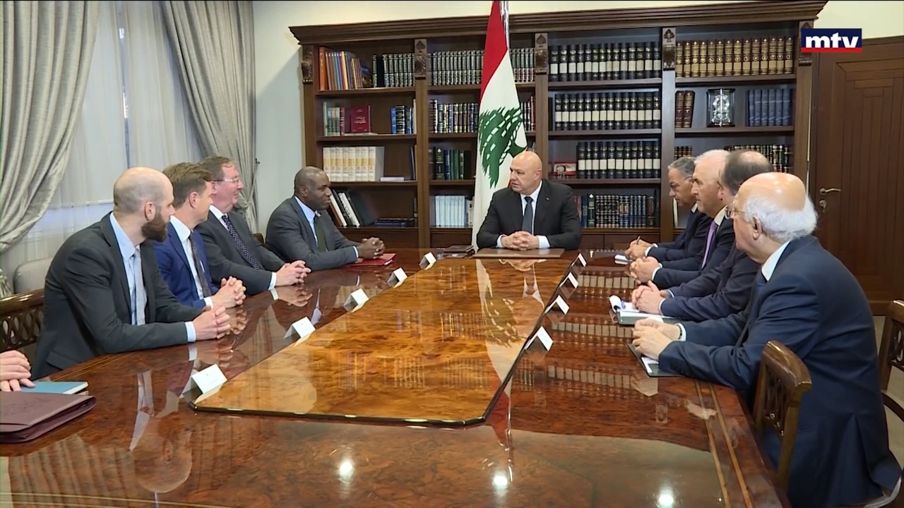 الرئيس عون يلتقي وزير الخارجية البريطانية في بعبدا