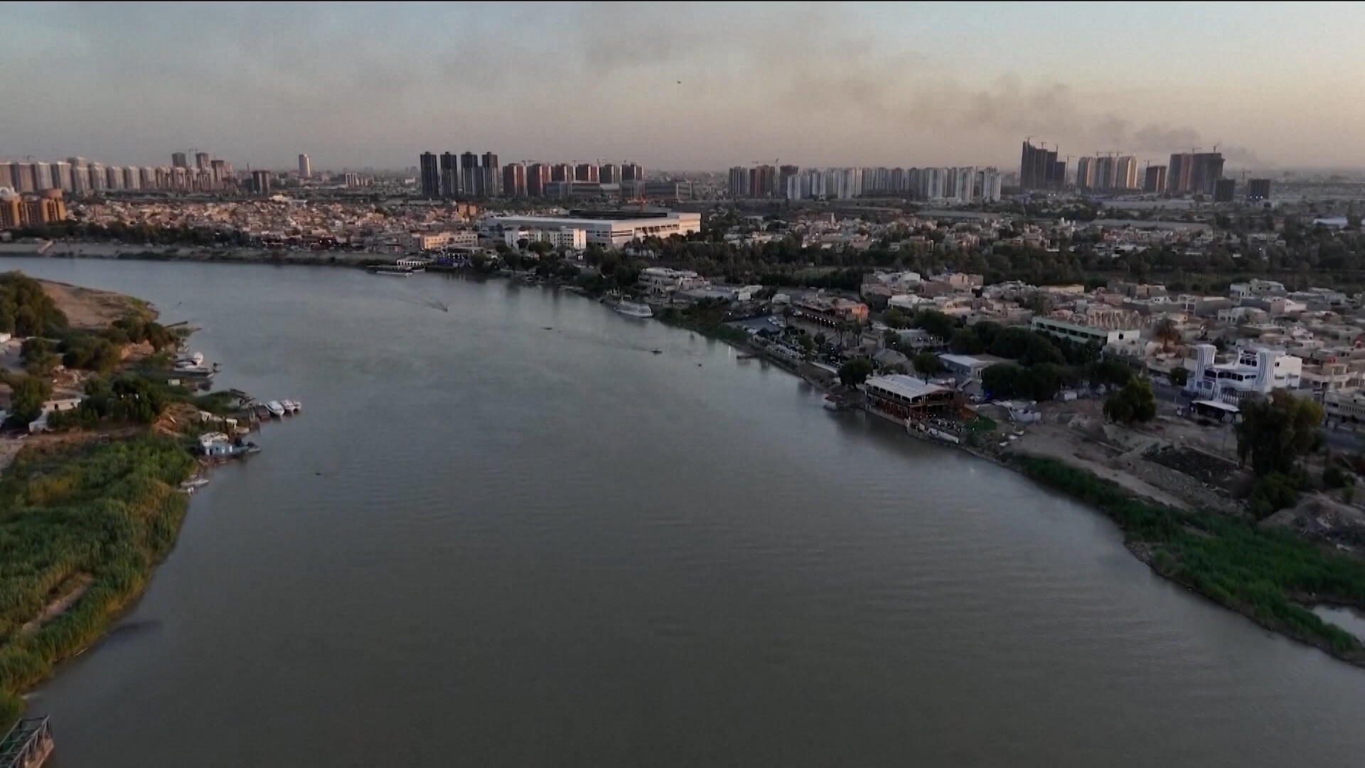 تجميد أموال الإرهابيين في العراق