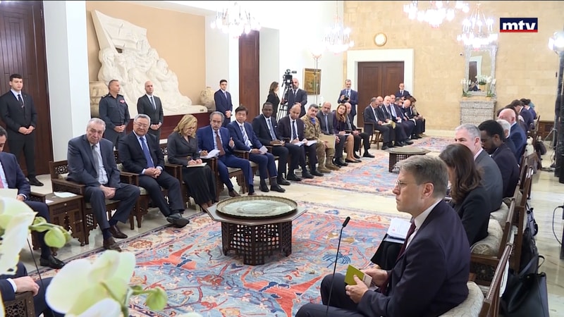 النشرة الكاملة