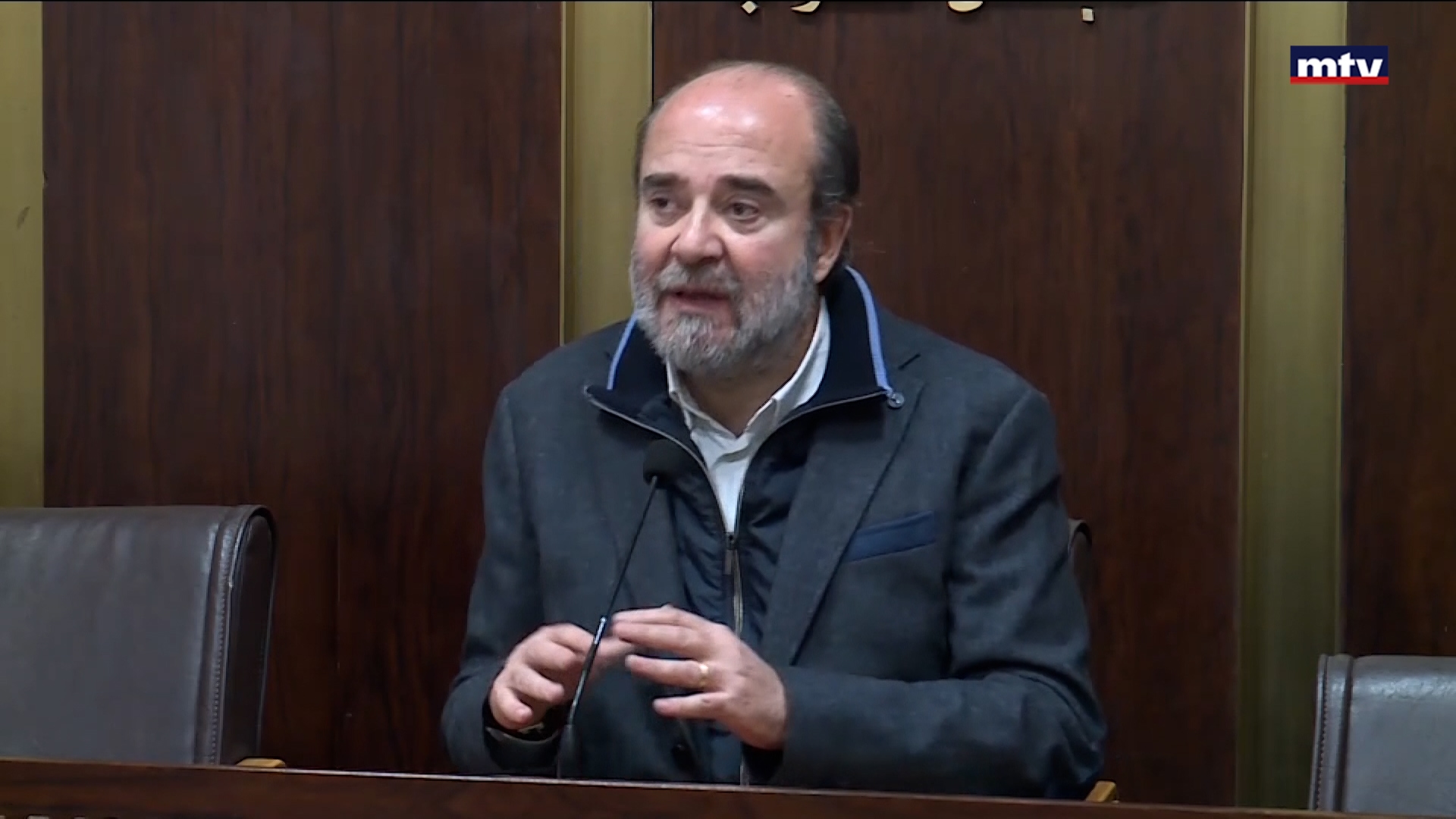 النائب جورج عقيص