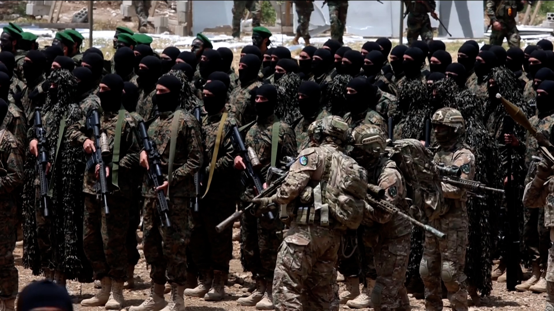 ثقة عالية بالجيش وتراجع التأييد لسلاح الحزب